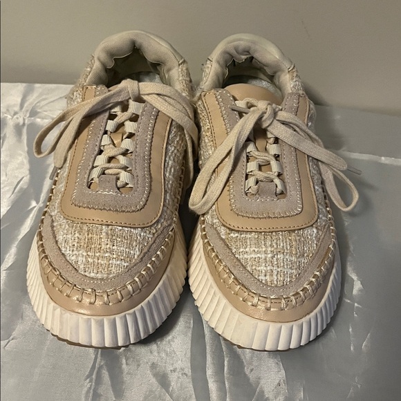 Dolce vita women  platform Beige and Cream Textured Sneakers - Picture 4 of 5
